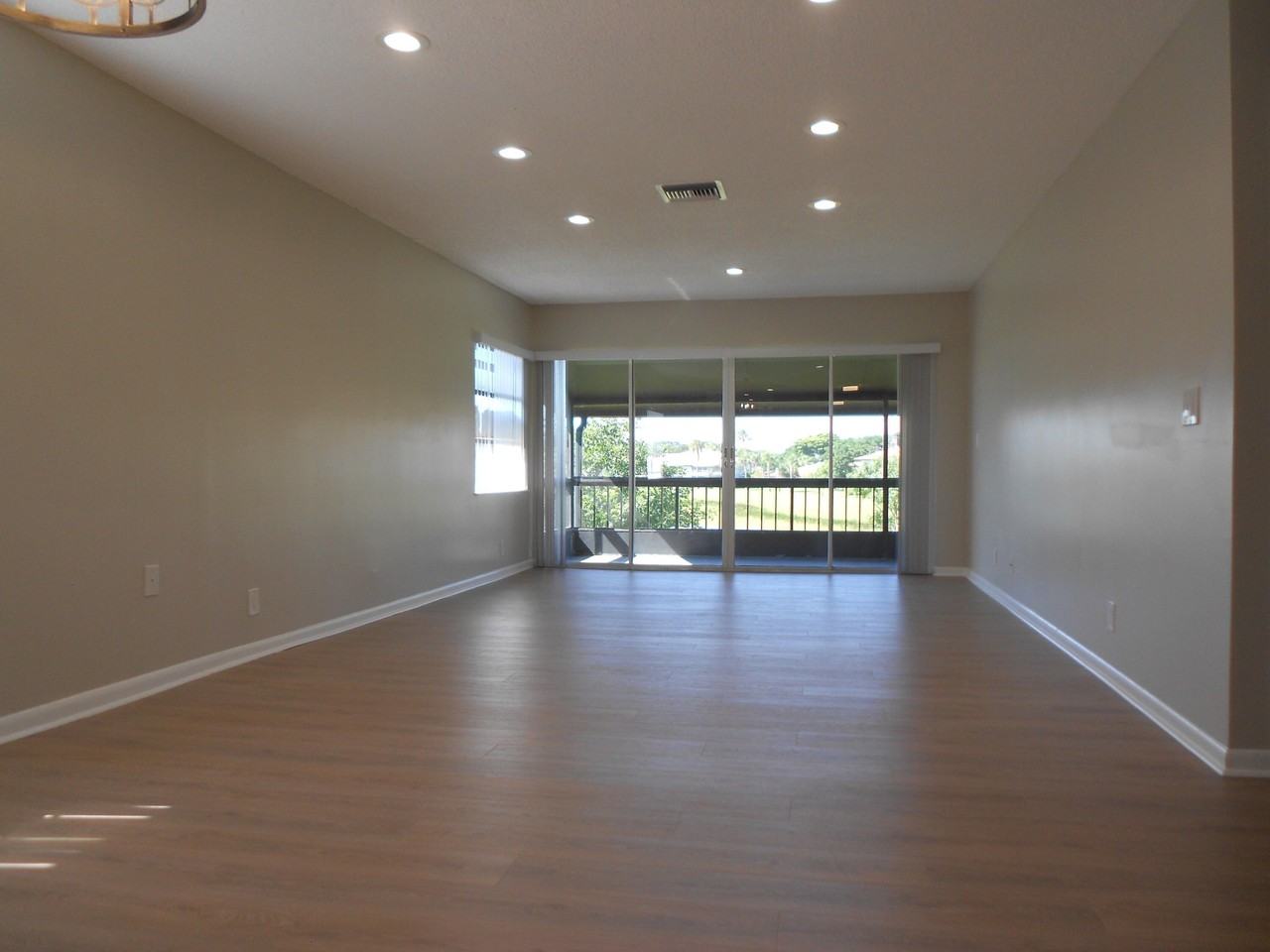 13809 Royal Palm Ct - Photo 7 of 21