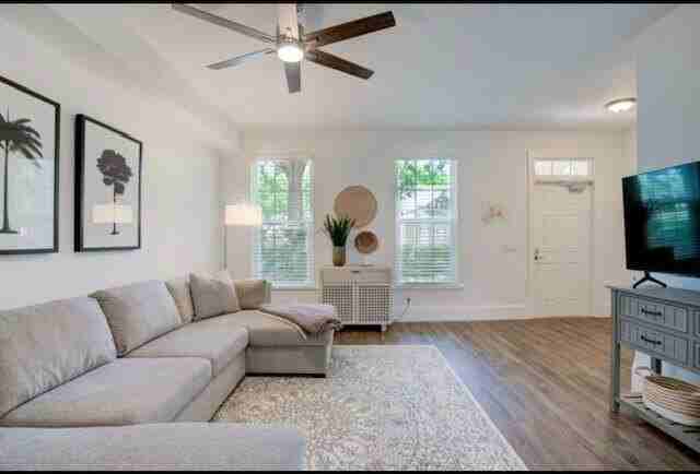 272 Murray Ct - Photo 5 of 34
