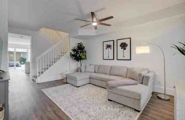 272 Murray Ct - Photo 7 of 34