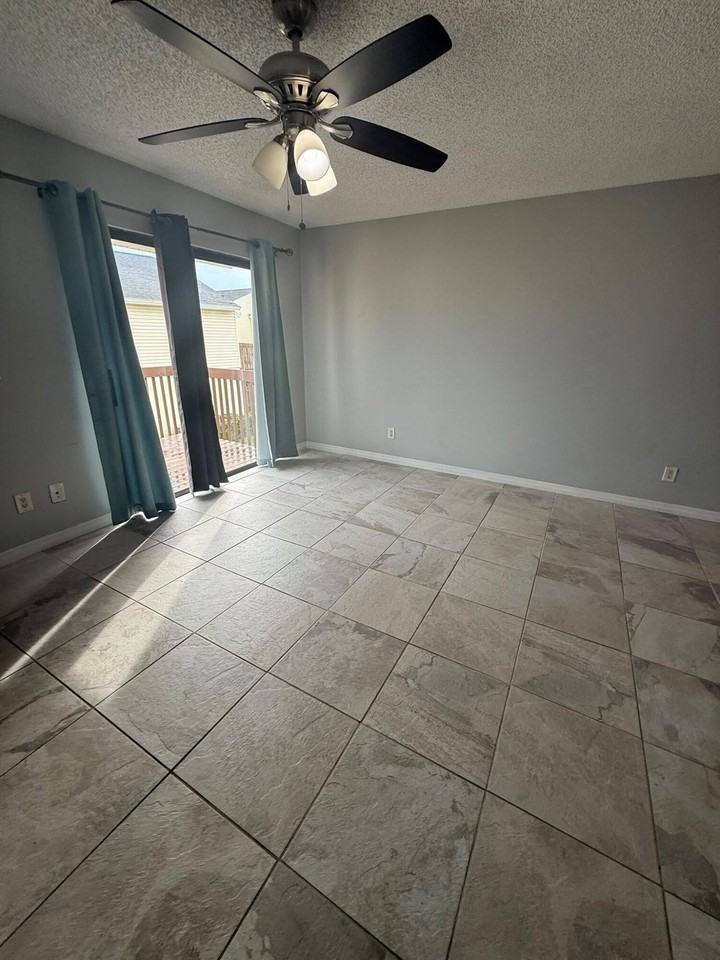 645 Executive Center Dr #R205 - Photo 6 of 13