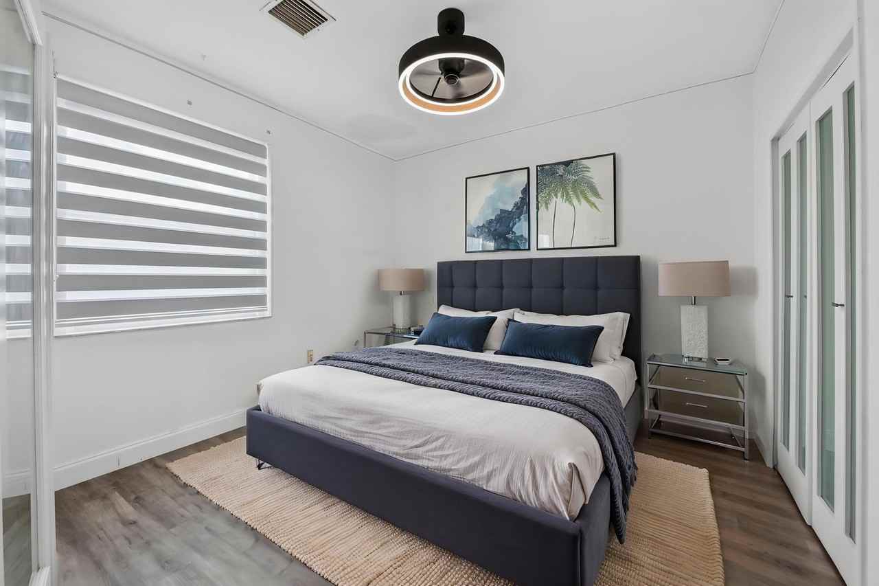 4065 Sw 152nd Ave - Photo 4 of 48