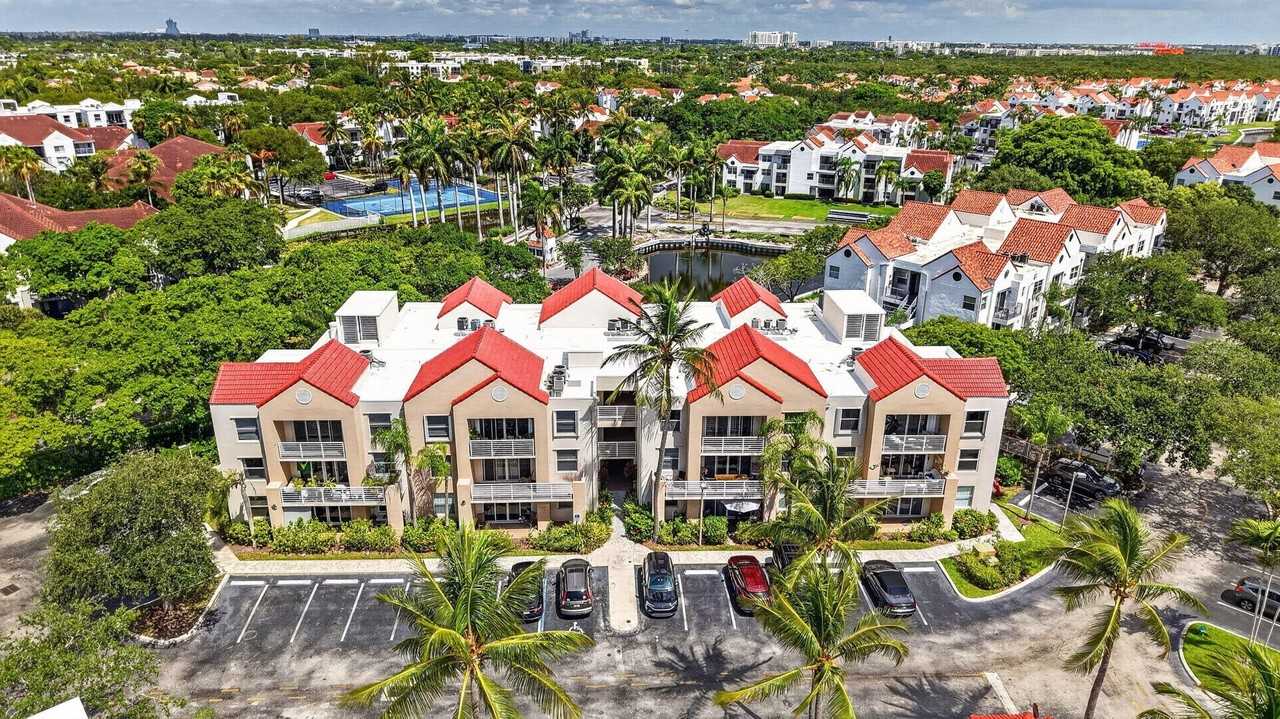 2731 Ocean Club Blvd #102