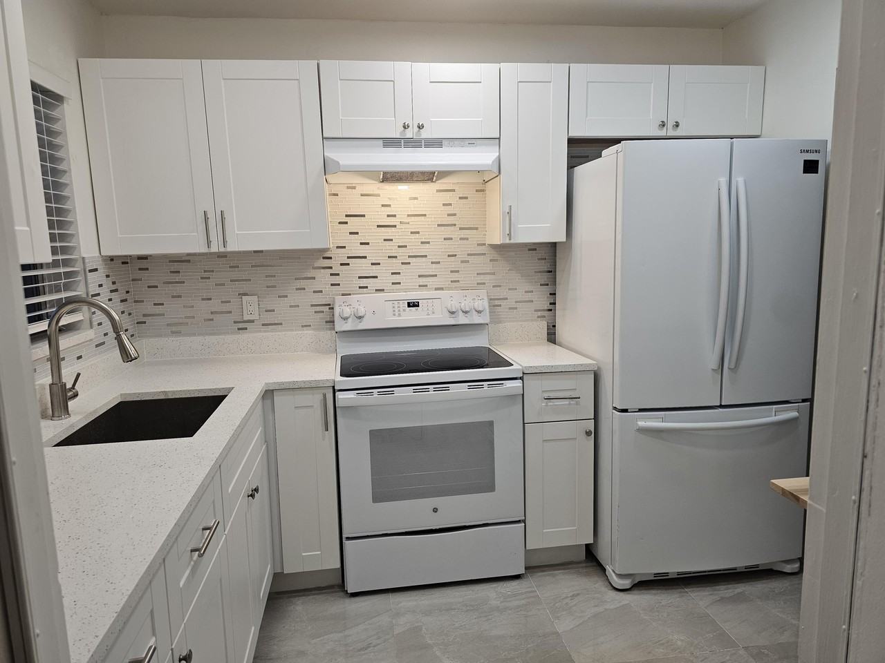 1621 Nw 46th Ave #212 - Photo 4 of 18