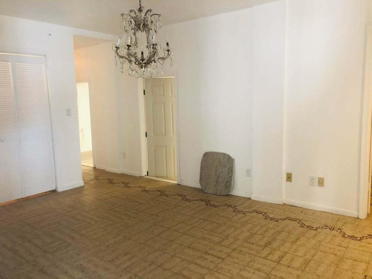 301 Ocean Dr - Photo 5 of 16