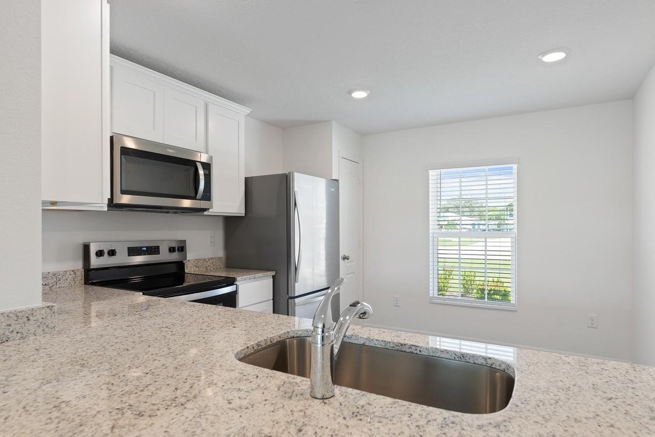 1597 Se Berkshire Blvd - Photo 3 of 38