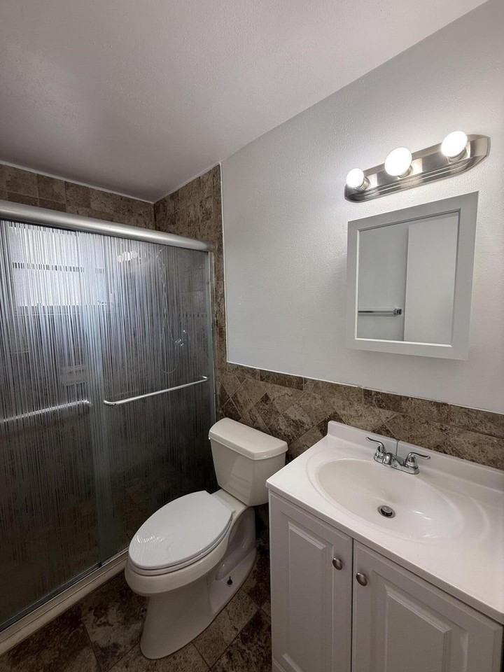 3750 Gull Rd - Photo 6 of 12