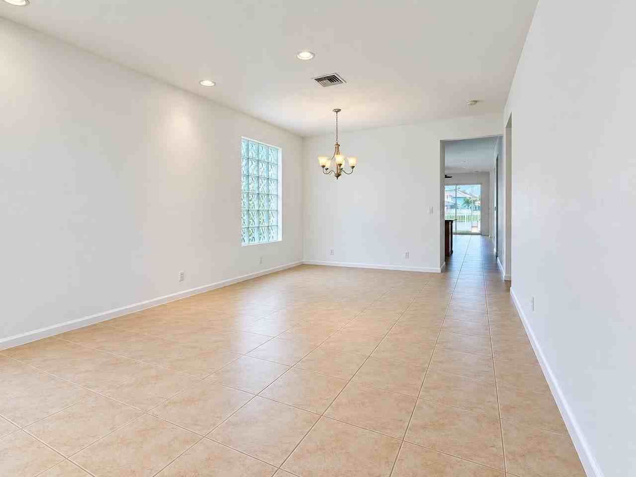 588 Belle Grove Ln - Photo 5 of 29