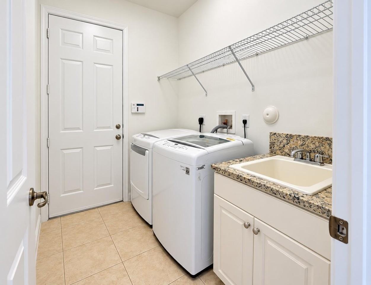 588 Belle Grove Ln - Photo 7 of 29