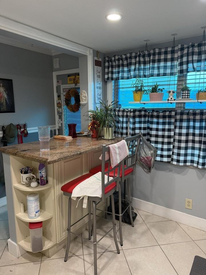 2402 Antigua Cir #G3 - Photo 7 of 50