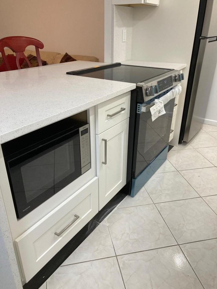 2070 Yarmouth D - Photo 2 of 15