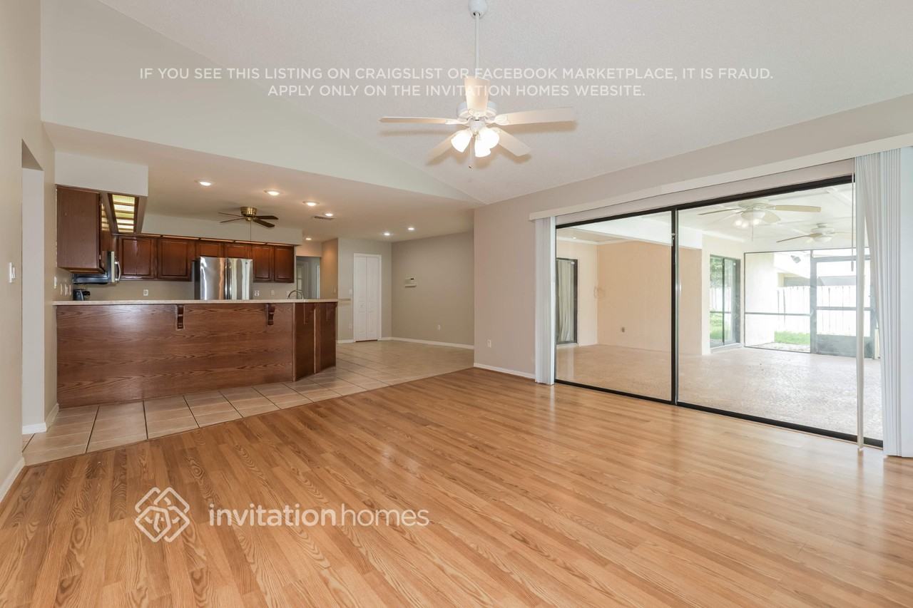 1412 Holleman Dr - Photo 3 of 16
