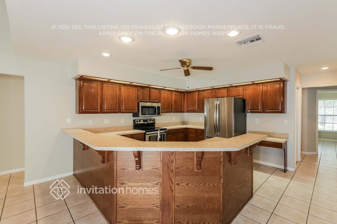 1412 Holleman Dr - Photo 7 of 16