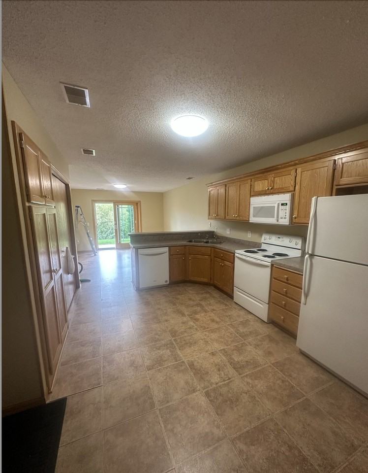 4670 19th St Sw - Photo 4 of 10