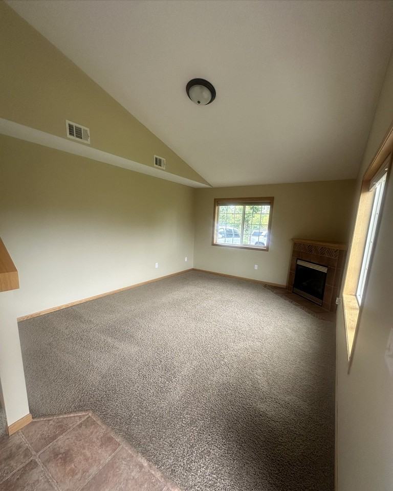 4670 19th St Sw - Photo 5 of 10