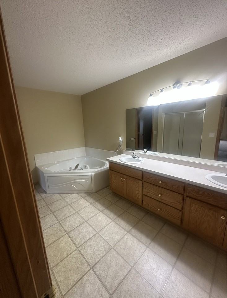 4670 19th St Sw - Photo 7 of 10