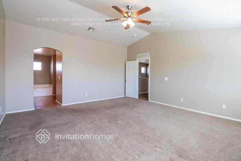 8421 W Miami St - Photo 7 of 20
