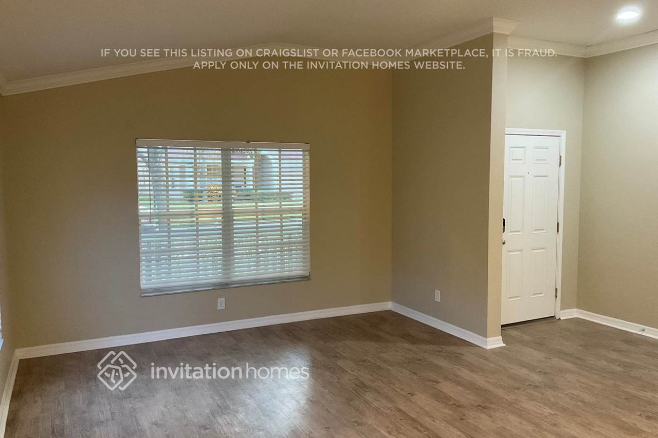 1619 Bonita Bluff Ct - Photo 2 of 15