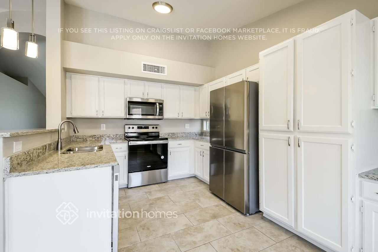 4415 W Creedance Blvd - Photo 7 of 16