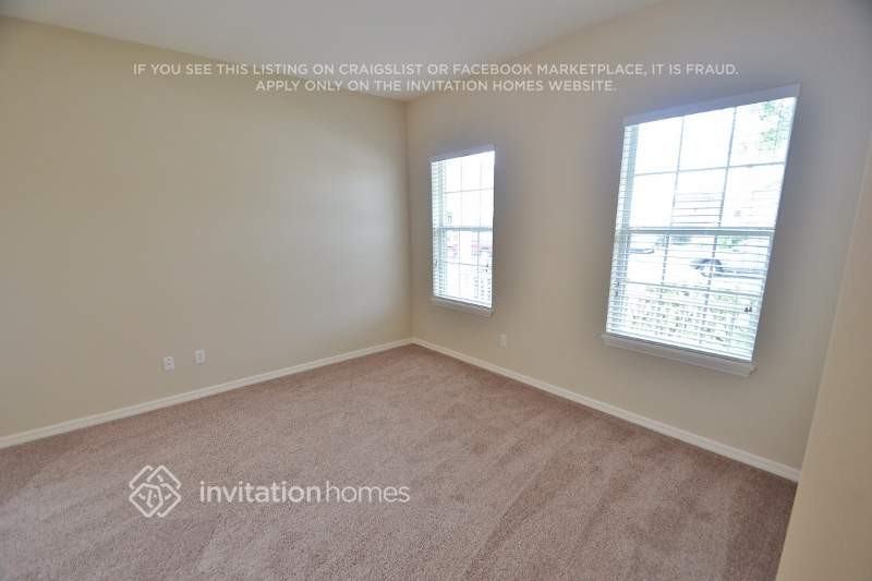 1907 Great Falls Way - Photo 5 of 10