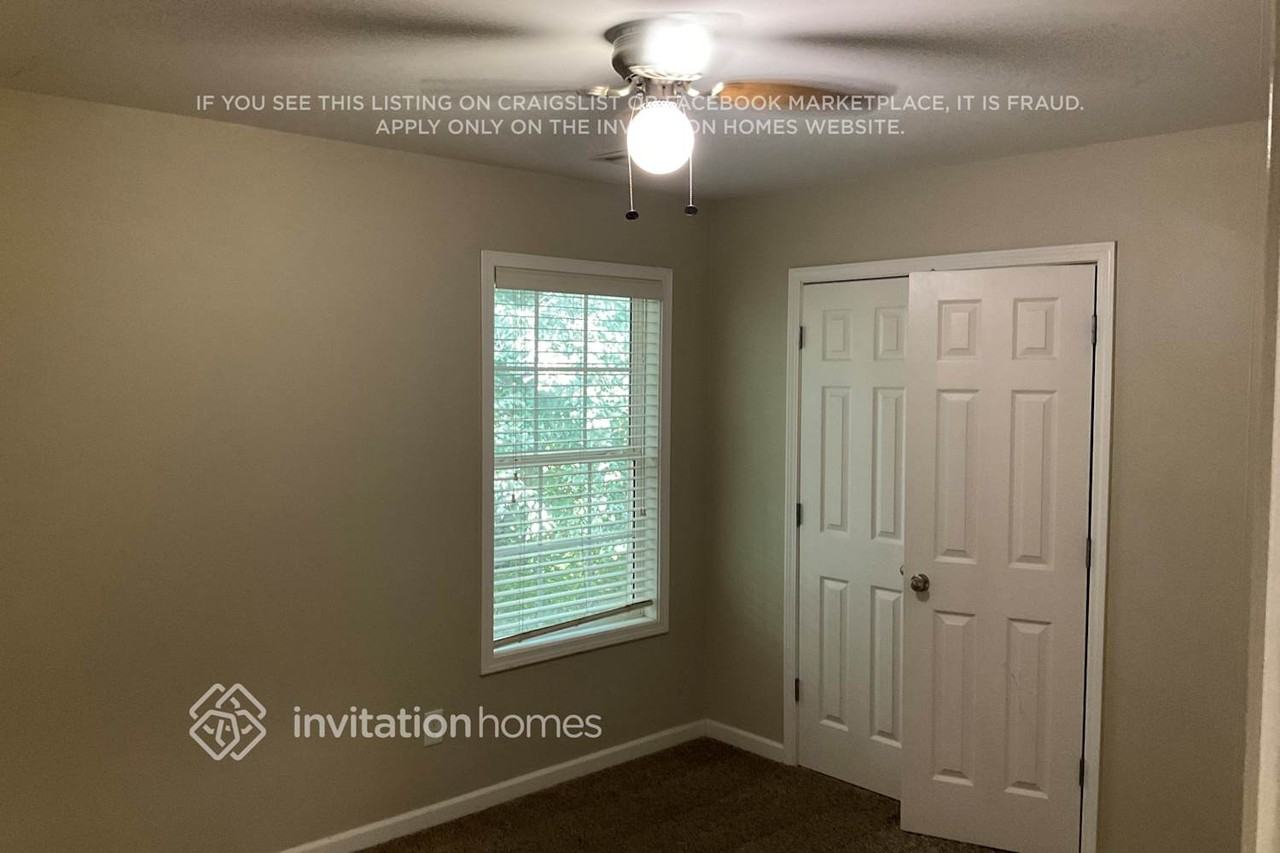 2423 Folsom St - Photo 4 of 6