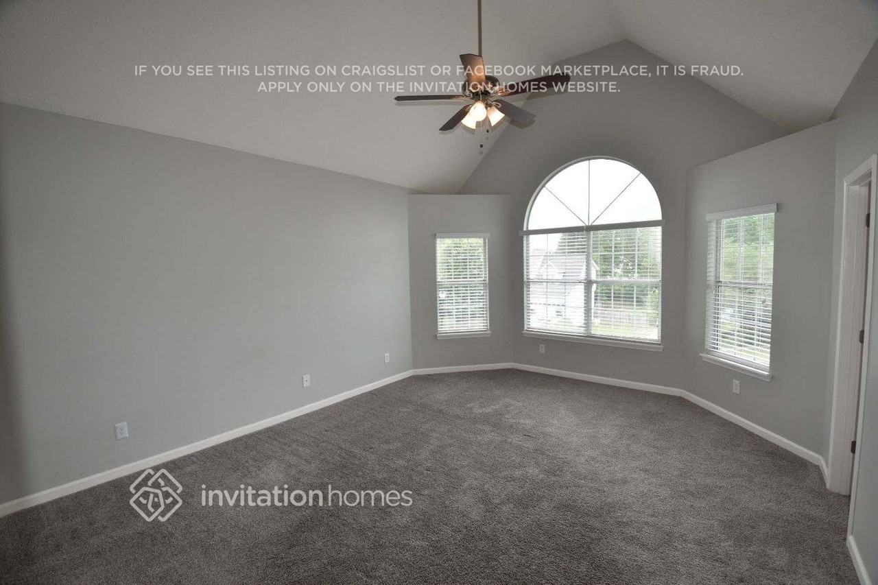 615 Ashton Manor Dr - Photo 7 of 13
