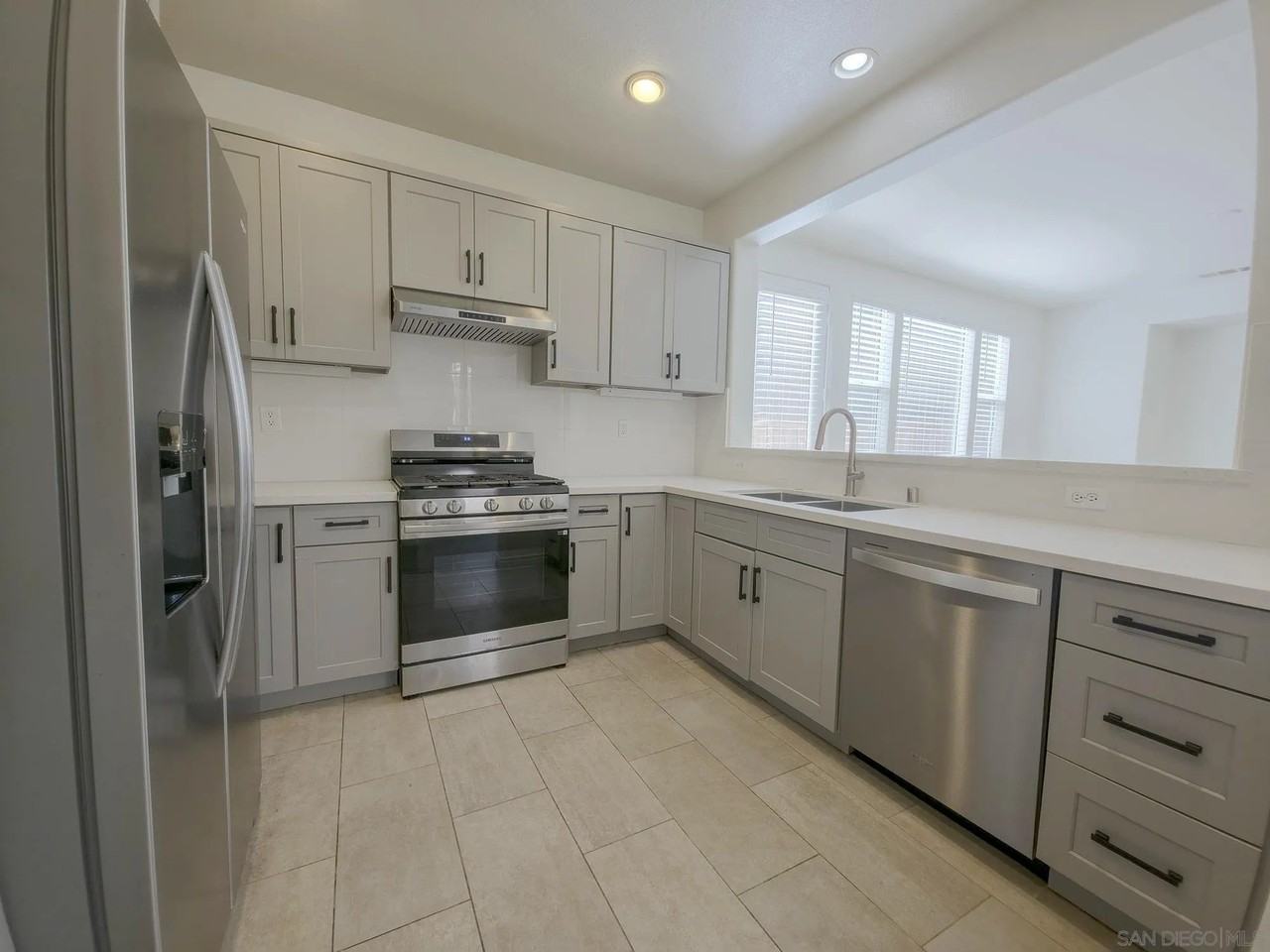 17008 New Rochelle Way - Photo 3 of 24