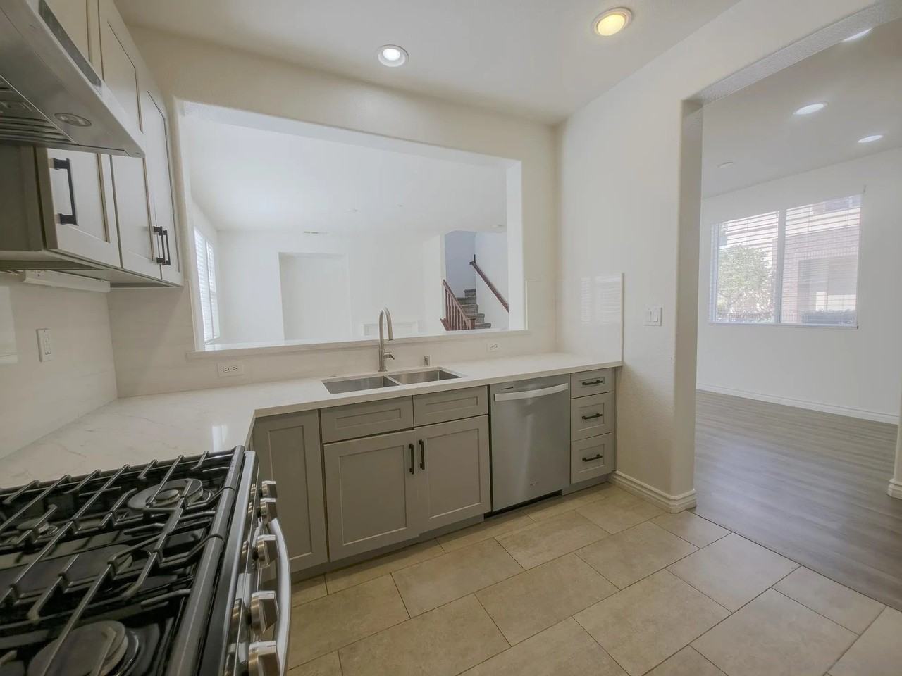 17008 New Rochelle Way - Photo 4 of 24