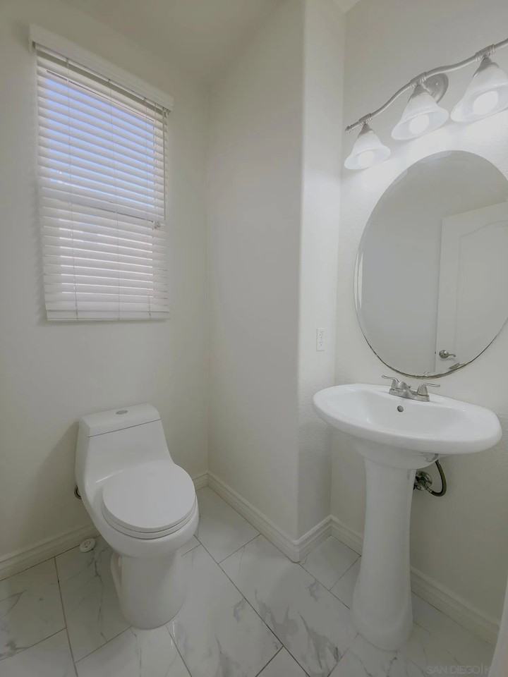 17008 New Rochelle Way - Photo 7 of 24