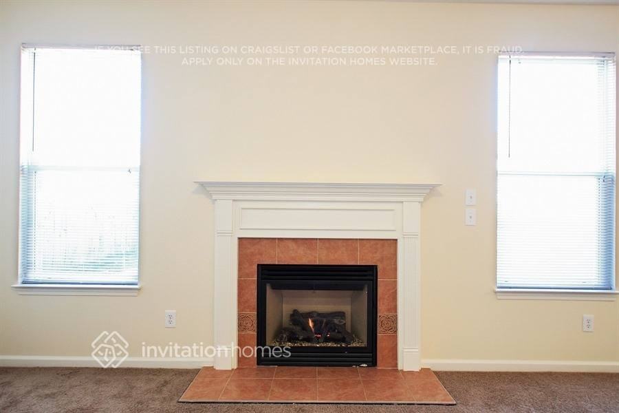 2119 Braedenfield Ln - Photo 4 of 16