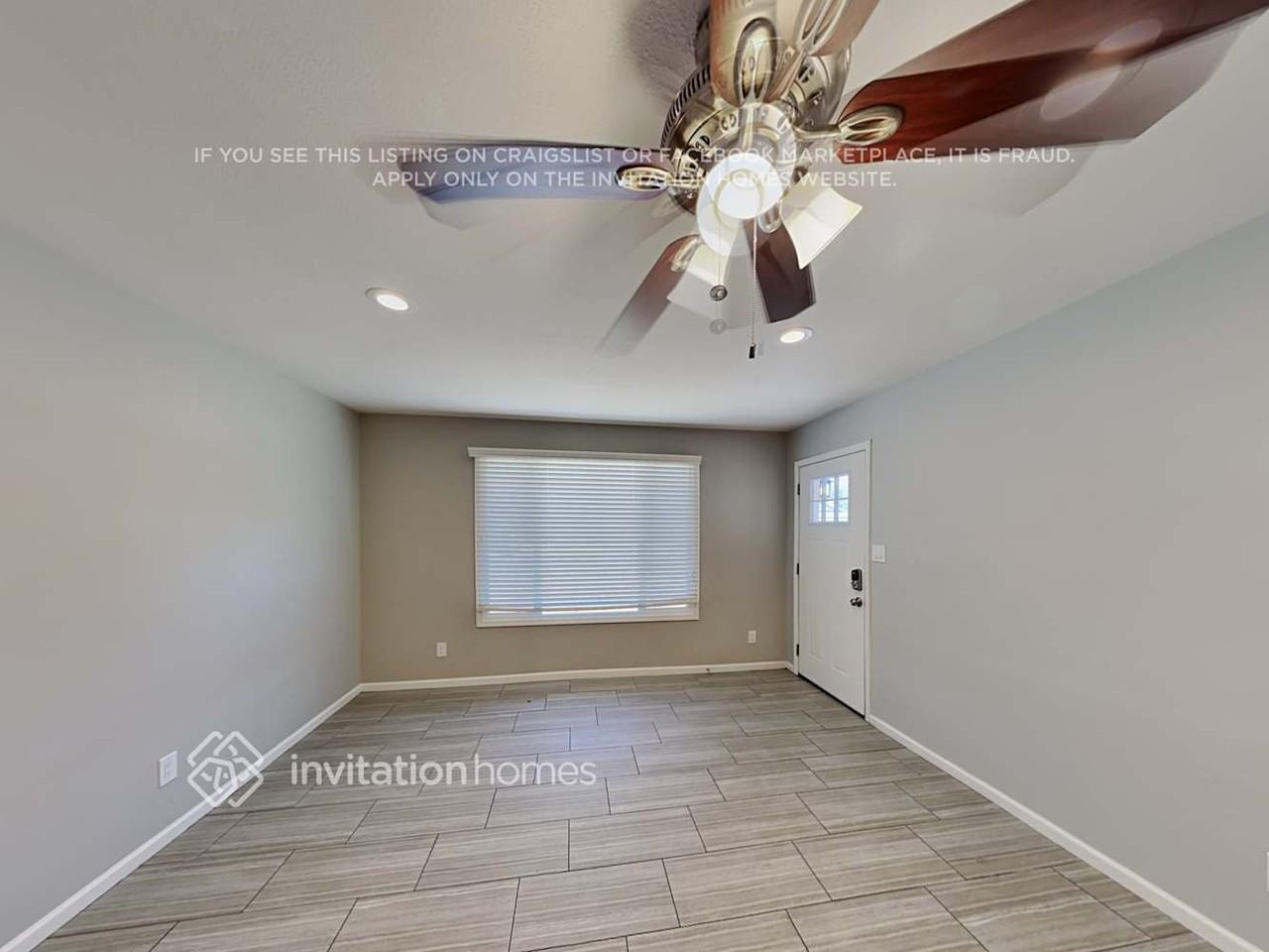 1922 E Balboa Dr - Photo 3 of 19