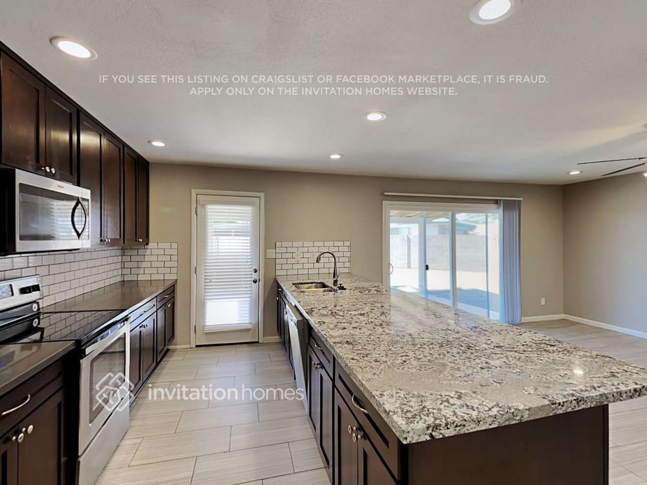 1922 E Balboa Dr - Photo 6 of 19