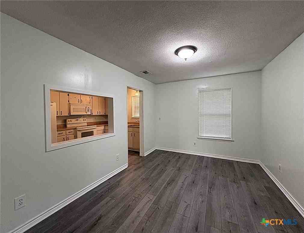 1613 Velma Ave - Photo 6 of 20
