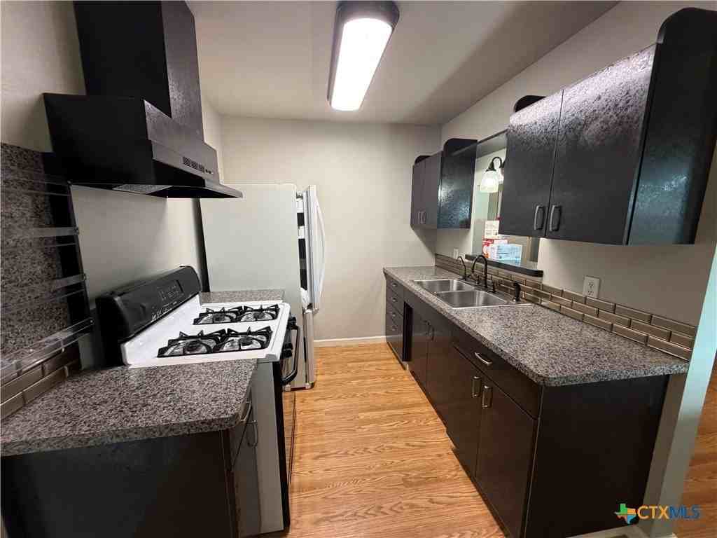 3205 Swan Dr - Photo 4 of 13