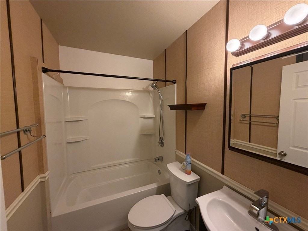 3205 Swan Dr - Photo 7 of 13