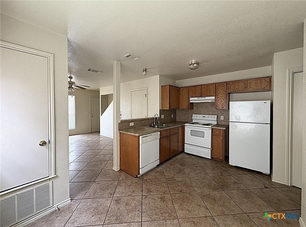 4100 Pilgram Dr #D - Photo 3 of 12