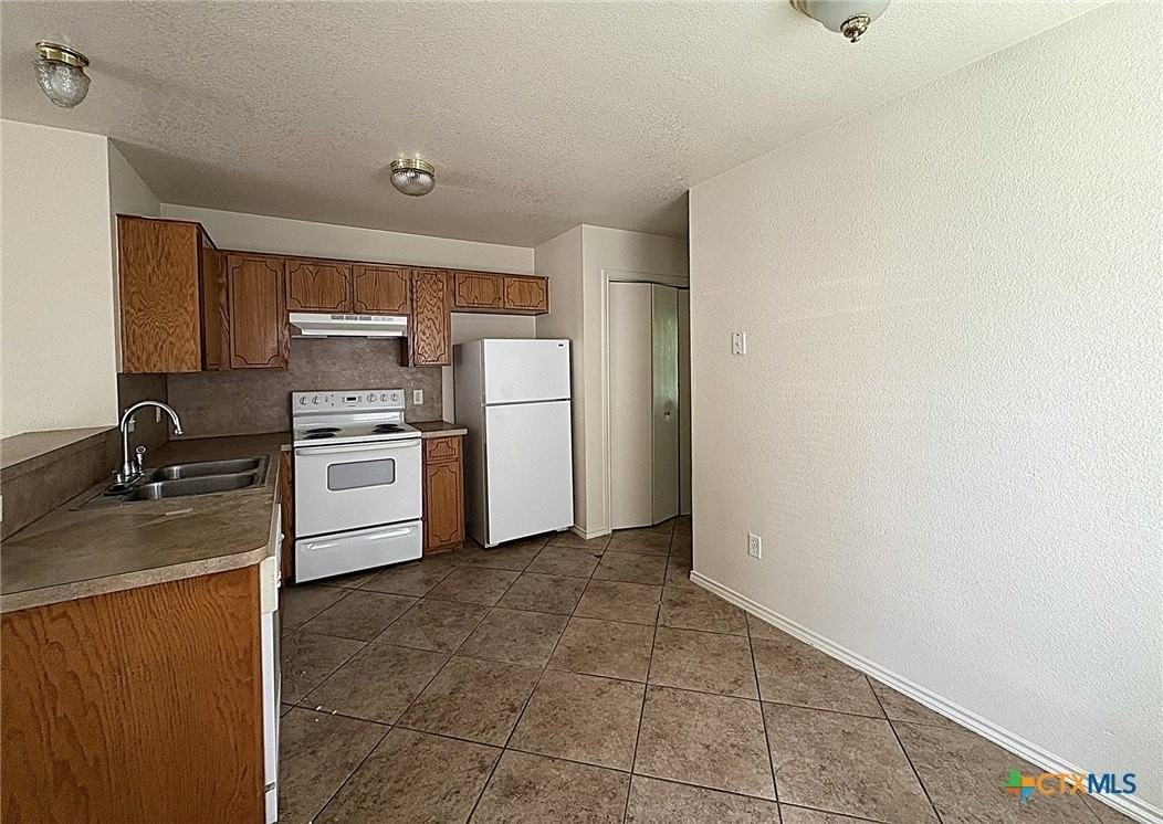4100 Pilgram Dr #D - Photo 4 of 12
