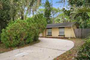 featured image of 2719 Linwood Dr