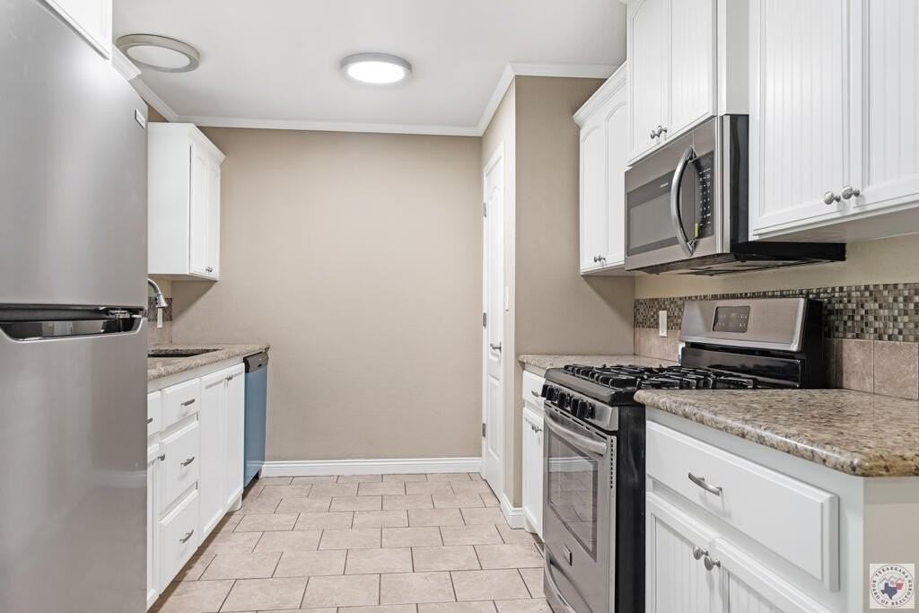 3408 Garrett Ln - Photo 7 of 20