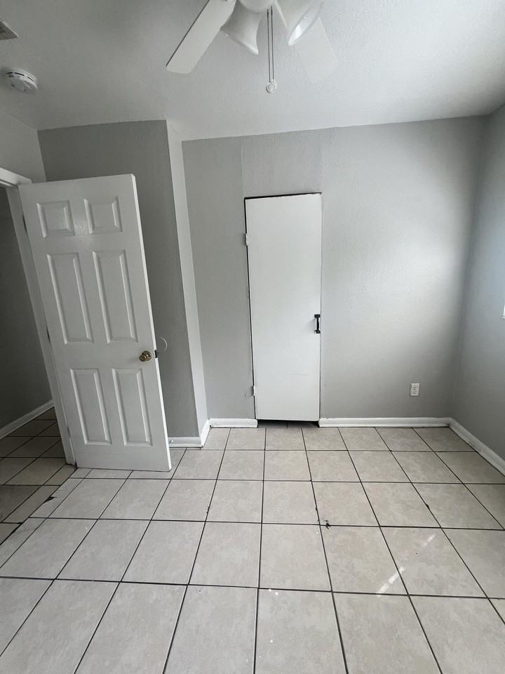 824 Cochran Dr - Photo 7 of 11