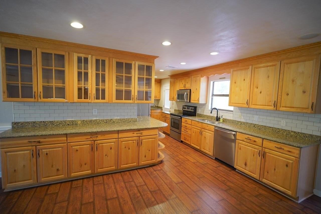 4223 Woodbridge Rd - Photo 3 of 39