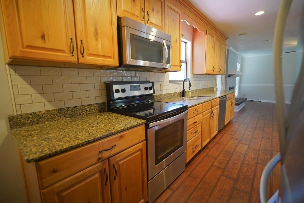 4223 Woodbridge Rd - Photo 5 of 39