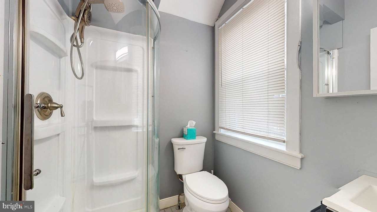 637 S Paca St #C - Photo 3 of 14