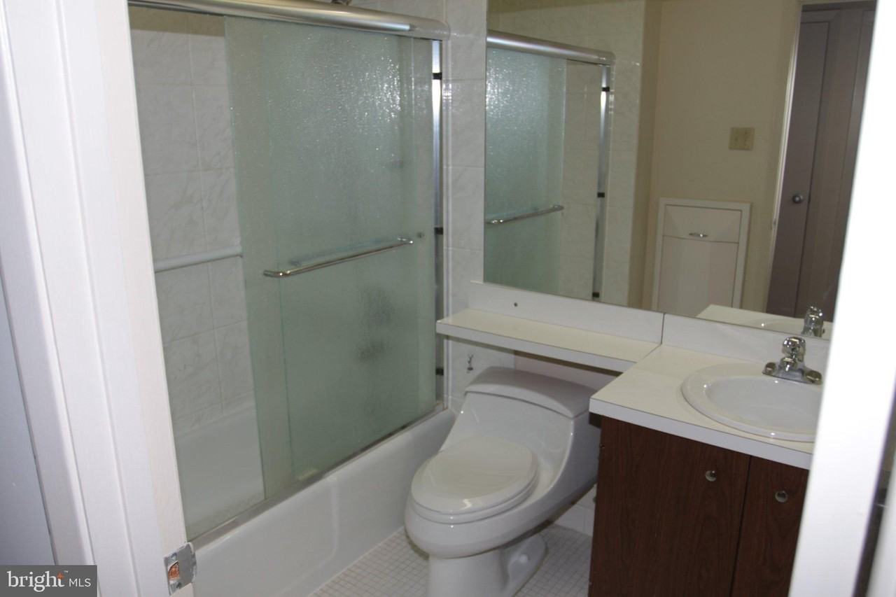 31 Stonehenge Cir #10 - Photo 7 of 12