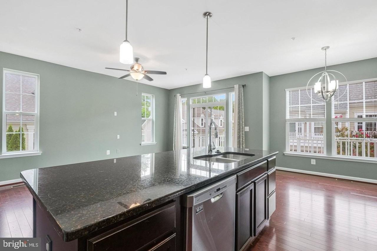 59 Steeplechase Dr - Photo 6 of 40