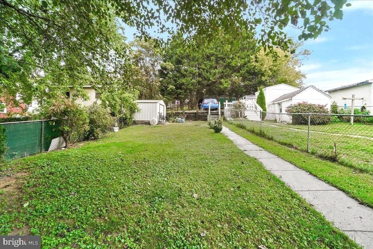 213 W B St - Photo 4 of 28