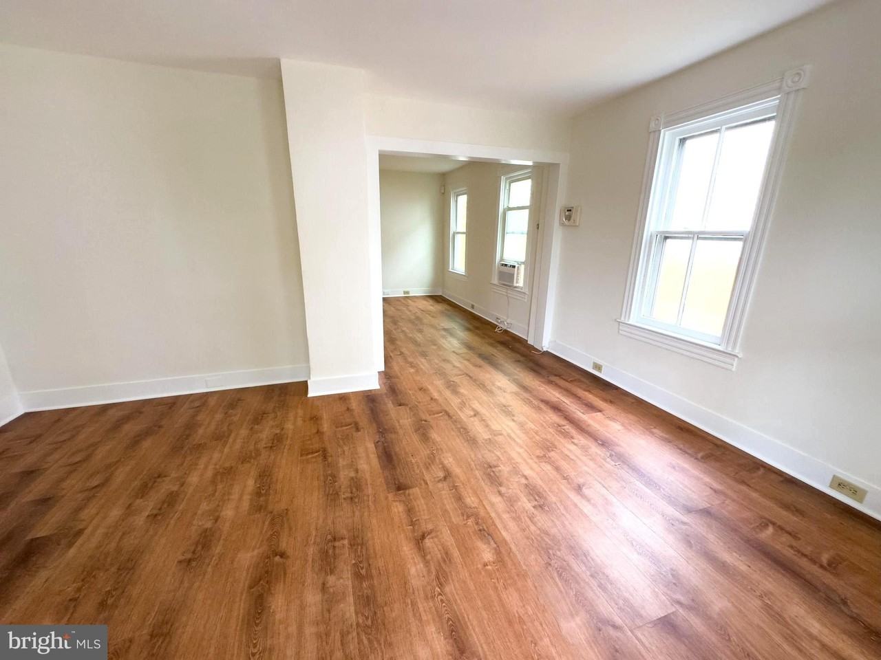 213 W B St - Photo 5 of 28
