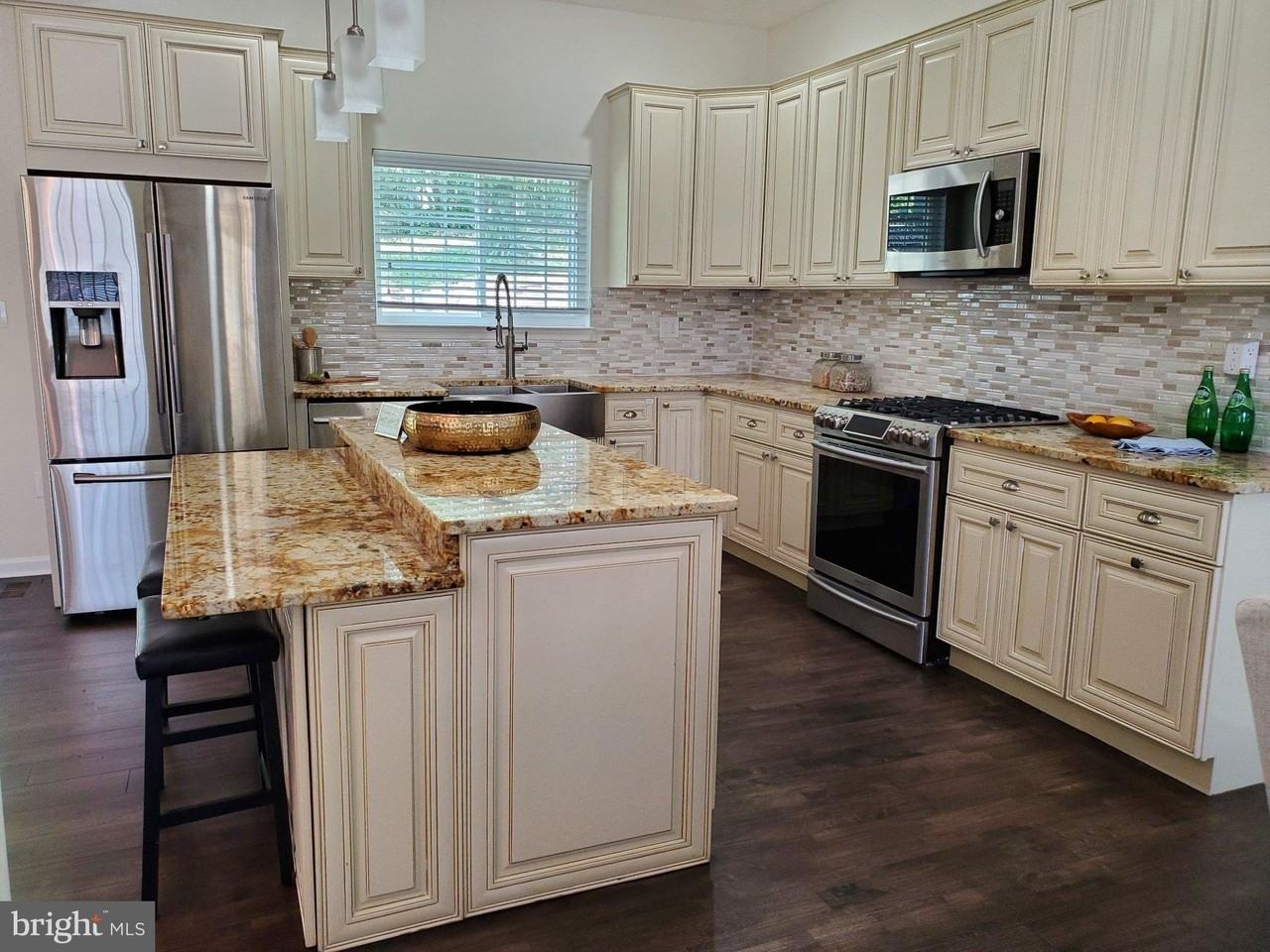753 Beall Ave - Photo 7 of 33