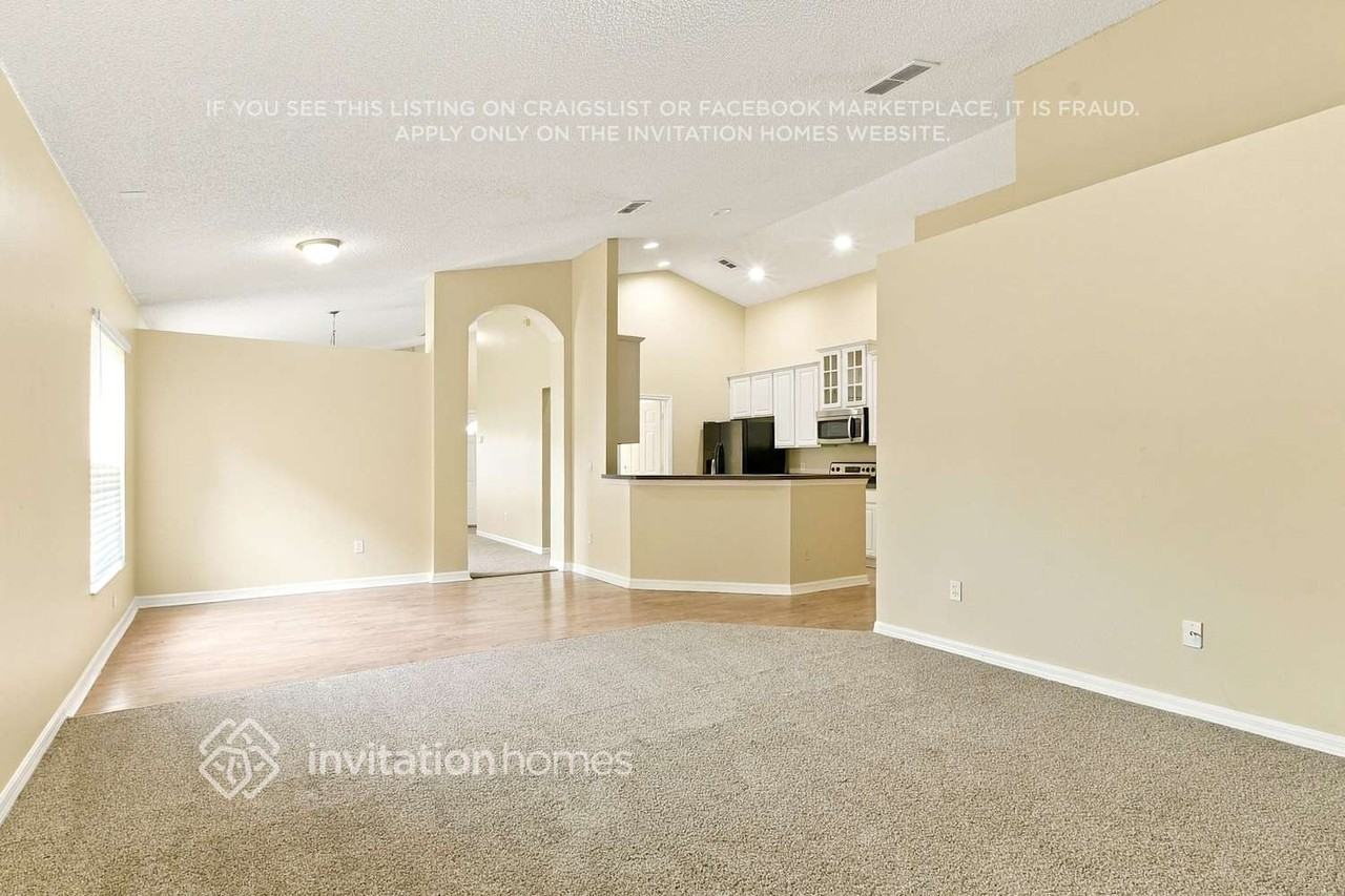1939 Darlin Cir - Photo 3 of 17