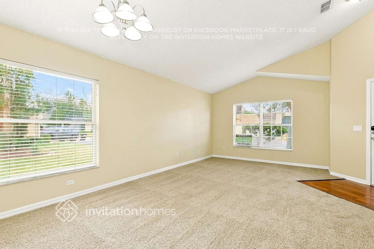 1939 Darlin Cir - Photo 4 of 17