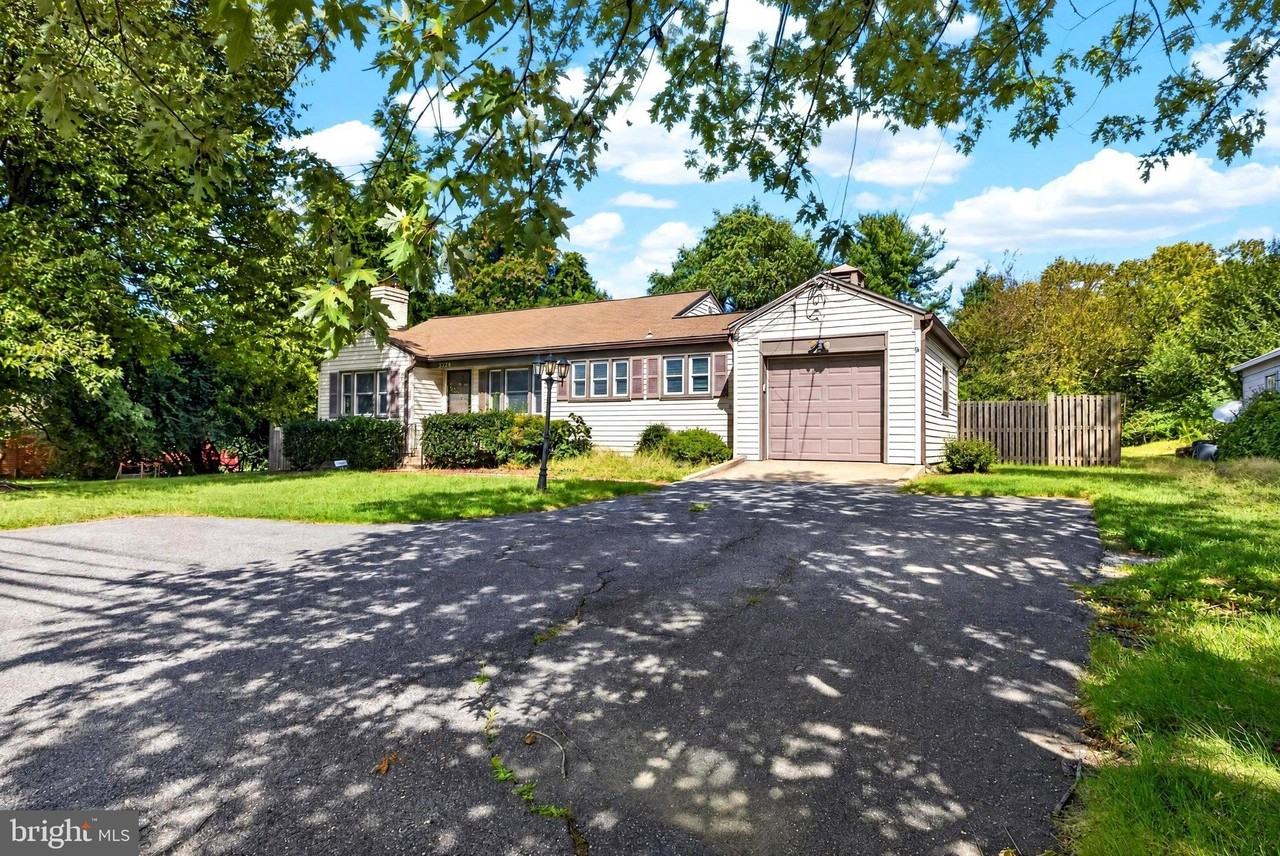 2326 Fairland Rd - Photo 3 of 48
